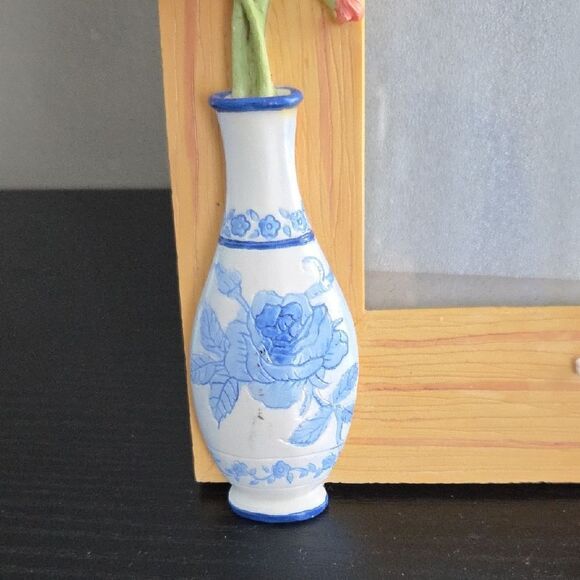 Floral Accent Picture Frame - Picture 3 of 11